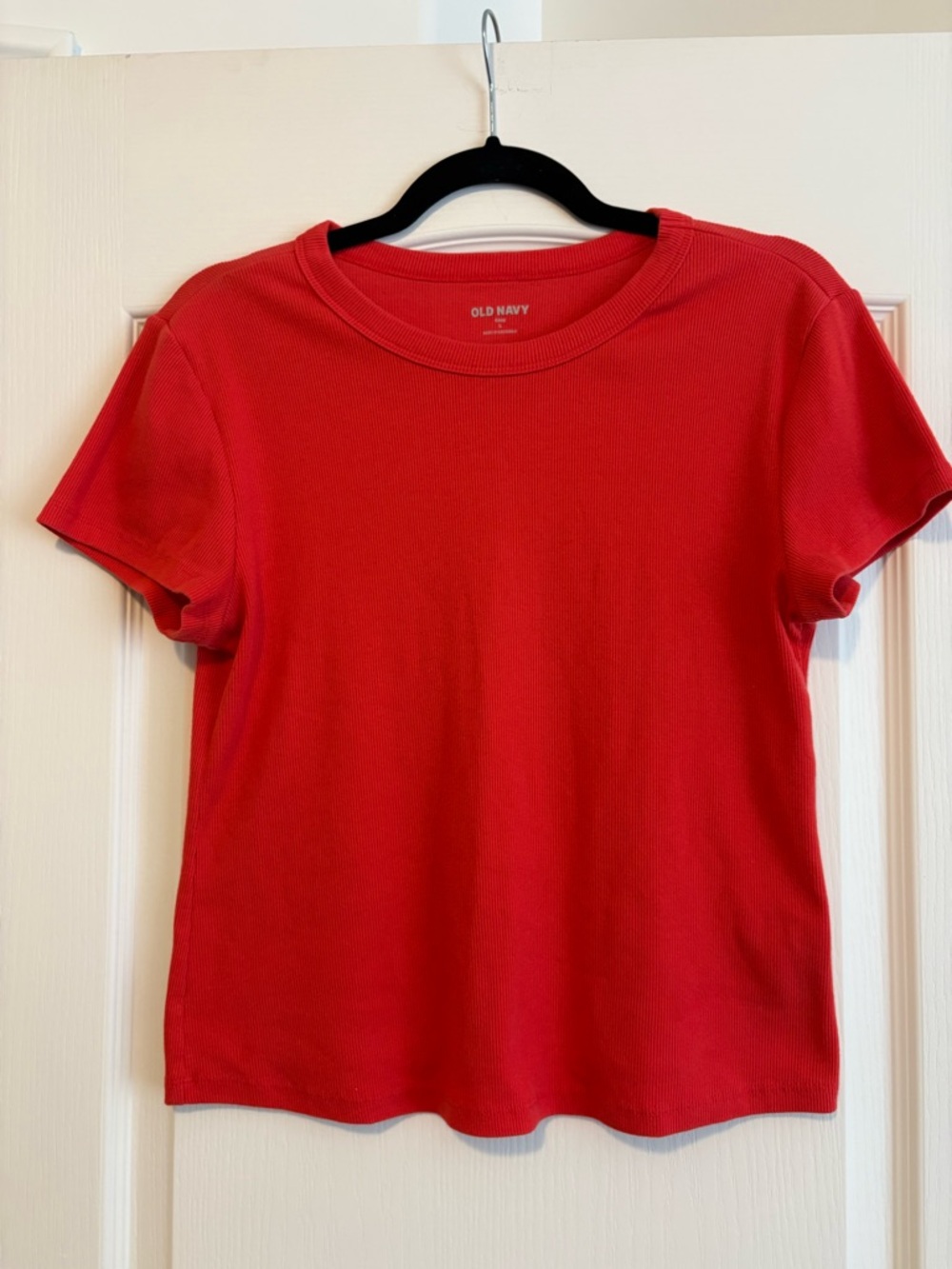Old Navy Women's Bright Red Short Sleeve Crewneck Tee
